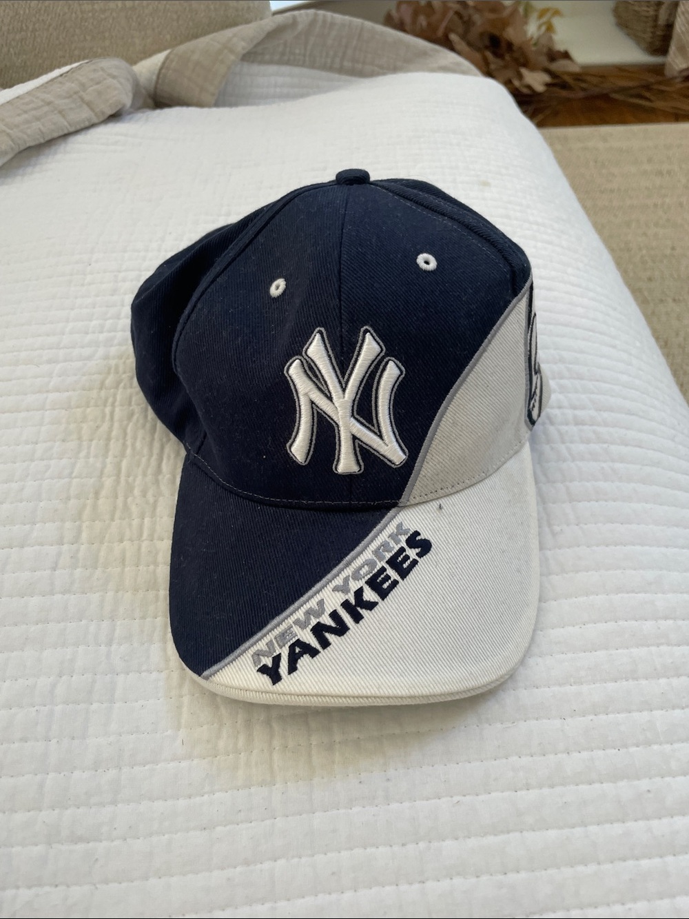 New York Yankees Two-Tone Navy & White Baseball Cap
